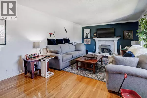 Didsbury, AB T0M0W0,2141 19 Avenue