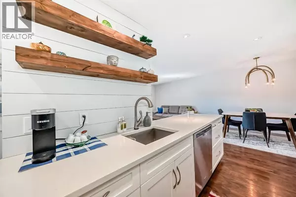 Calgary, AB T2S0C5,202, 540 18 Avenue SW