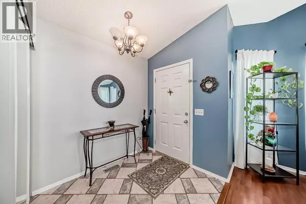 Calgary, AB T2A7T3,110 Applebrook Circle SE