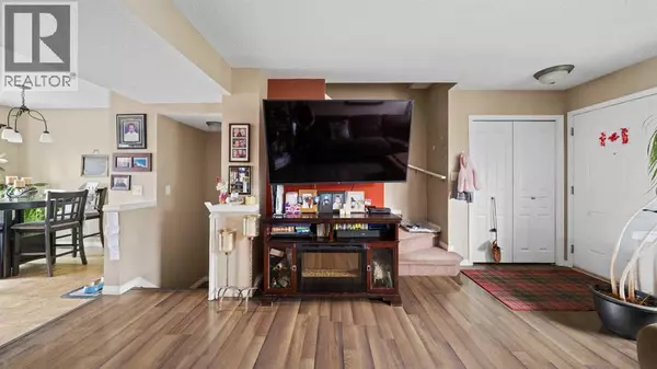Calgary, AB T2Z4V8,221 Elgin Place SE