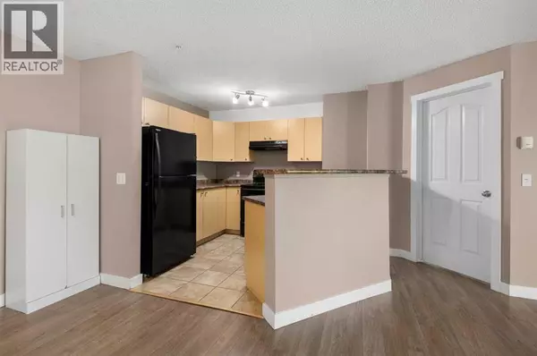 Airdrie, AB T4B3H8,8225, 304 Mackenzie Way SW