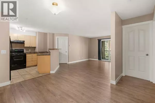 Airdrie, AB T4B3H8,8225, 304 Mackenzie Way SW