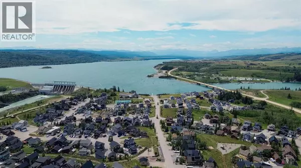 236 Cottage Club Crescent, Rural Rocky View County, AB T4C1B1