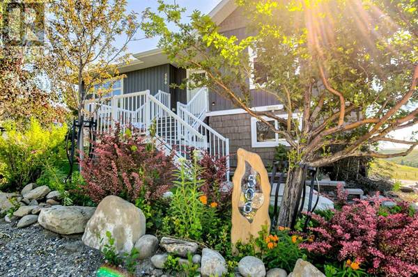 506 1 Street, Rural Pincher Creek No. 9 M.d. Of, AB T0K1W0