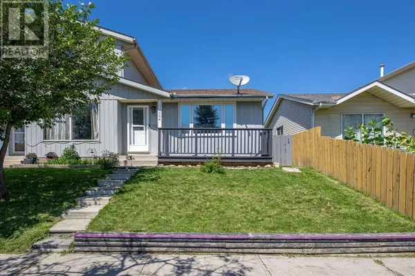 104 Erin Woods Boulevard SE, Calgary, AB T2B2R1