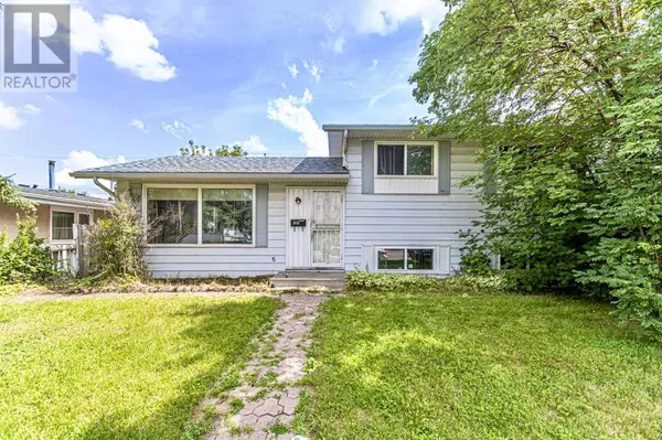 1724 54 Street SE, Calgary, AB T2A1W8