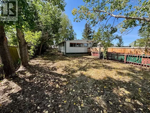 9920 96 St, Sexsmith, AB T0H3C0