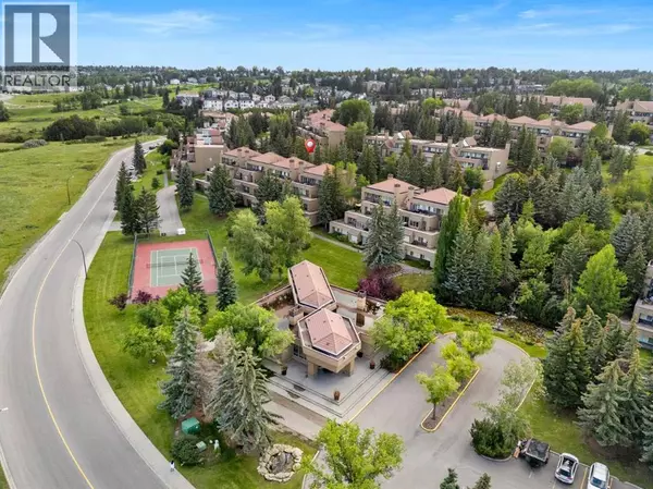 Calgary, AB T3H2L4,2, 215 Village Terrace SW