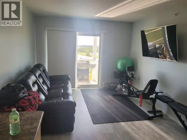 Grande Prairie, AB T8V2K8,403, 12015 Royal Oaks Drive