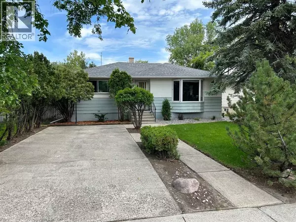 208 23 Street S, Lethbridge, AB T1J3M6