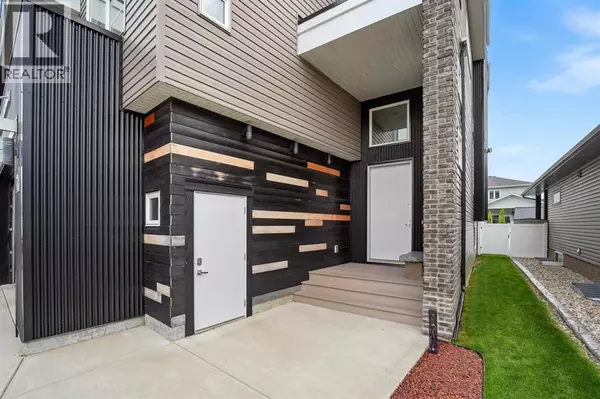 Red Deer, AB T4R0T1,102 Longmire Close