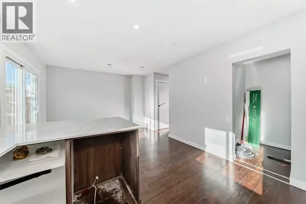 Calgary, AB T3J1P2,69 Castleglen Road NE