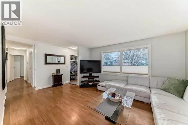 Calgary, AB T2A2Z7,5023 Marlborough Drive NE
