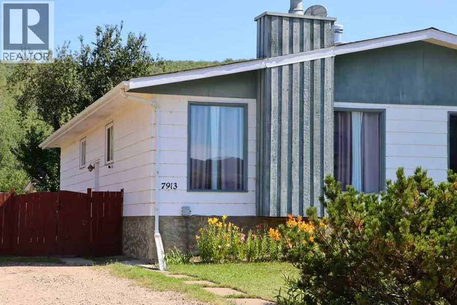 7913 99 Street, Peace River, AB T8S1A9