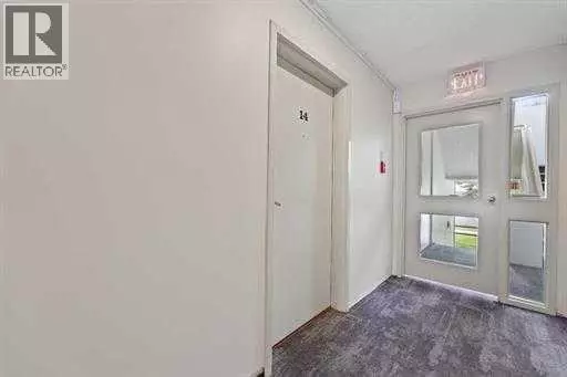 Calgary, AB T3A3Y8,14, 3014 Edenwold Heights NW