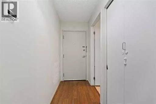 Calgary, AB T3A3Y8,14, 3014 Edenwold Heights NW