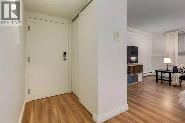 Calgary, AB T2W3L6,504, 11620 Elbow Drive SW