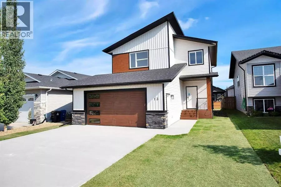 13 Murphy Close, Blackfalds, AB T4M0H5