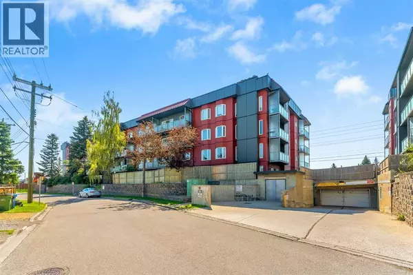 Calgary, AB T2K5X1,315, 335 Garry Crescent NE