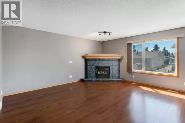 Airdrie, AB T4A1H3,18 Big Springs Mews SE