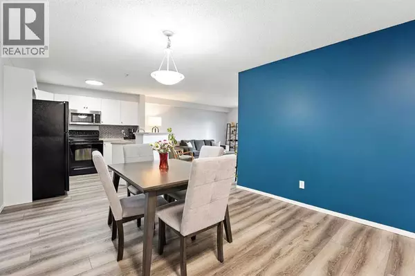 Airdrie, AB T4B3H6,7204, 304 Mackenzie Way SW