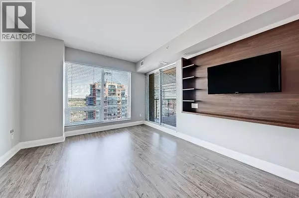 Calgary, AB T2P1J3,2404, 930 6 Avenue SW