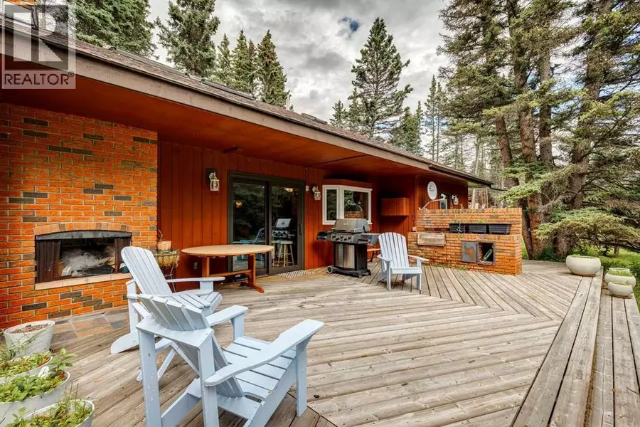 28 Wolf Drive, Rural Rocky View County, AB T3Z1A3