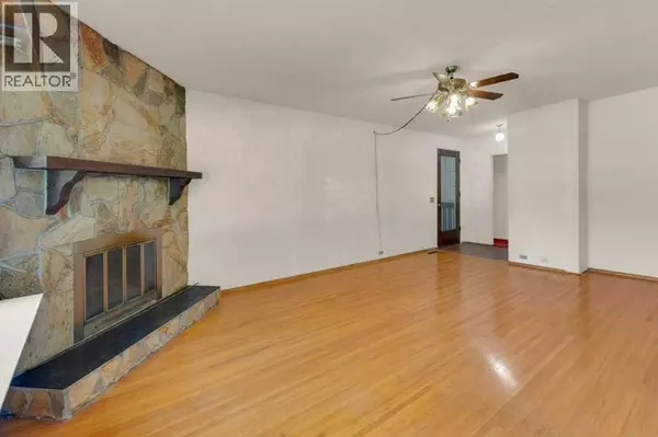 Calgary, AB T2K2L3,4916 Norquay Drive NW