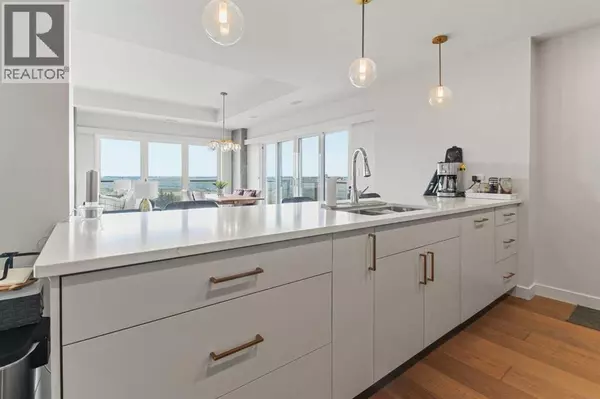 Lethbridge, AB T1H5L9,536, 102 Scenic Drive N