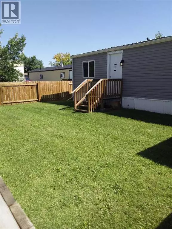 Calgary, AB T2A0W6,3, 6220 17 Avenue SE