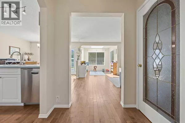 Calgary, AB T2Y3H8,71 Somercrest Close SW