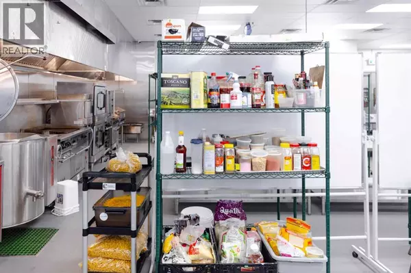 Calgary, AB T2E3K4,4517 1 Street SE