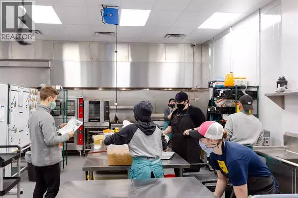 Calgary, AB T2E3K4,4517 1 Street SE