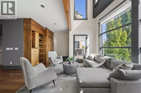 2217 17 Street SW, Calgary, AB T2T4M7