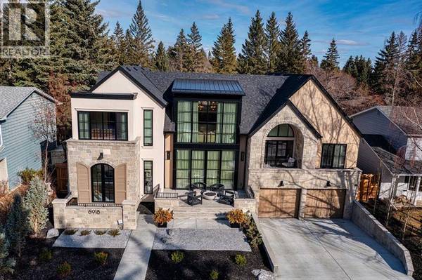 Calgary, AB T3E6H4,6918 Legare Drive SW