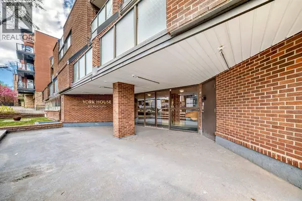 Calgary, AB T2T0L3,405, 824 Royal Avenue SW