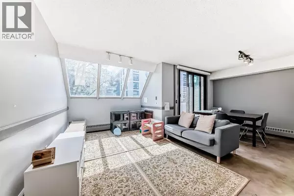 Calgary, AB T2T0L3,405, 824 Royal Avenue SW