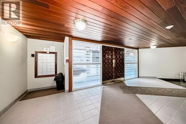 Calgary, AB T2T0L3,405, 824 Royal Avenue SW