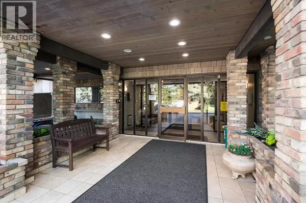 Calgary, AB T3A2V9,417, 3730 50 Street NW