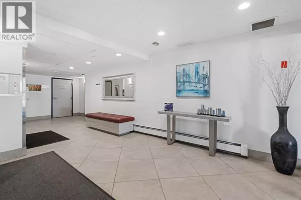 Calgary, AB T3A2V9,417, 3730 50 Street NW