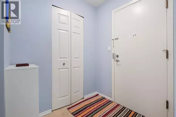 Calgary, AB T3A2V9,417, 3730 50 Street NW