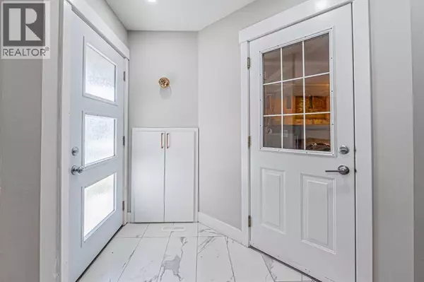 Calgary, AB T3J5C5,53 Saddlehorn Close NE