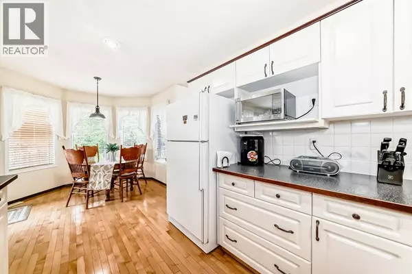 Cochrane, AB T4C1N7,83 Gleneagles Close