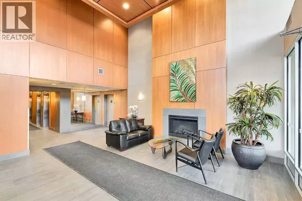 Calgary, AB T3C3X6,2207, 77 Spruce Place SW