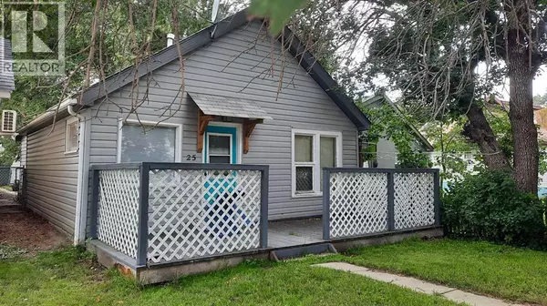 25 Riverside Drive E, Drumheller, AB T0J0Y4