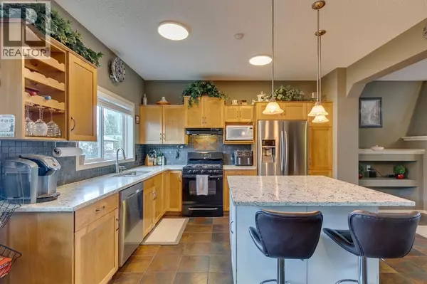 Calgary, AB T2Z4N3,210 Elgin View SE