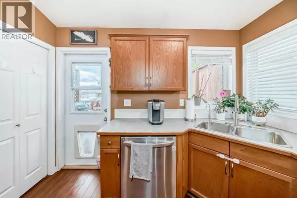Lethbridge, AB T1H6S6,210 Uplands Boulevard N