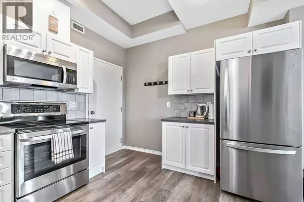 Okotoks, AB T1S1K2,205, 144 Crescent Road