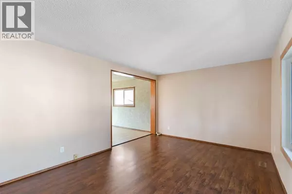 Airdrie, AB T4A1K9,125 Big Springs Drive