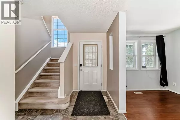Calgary, AB T2Y5G3,69 Everglen Way SW